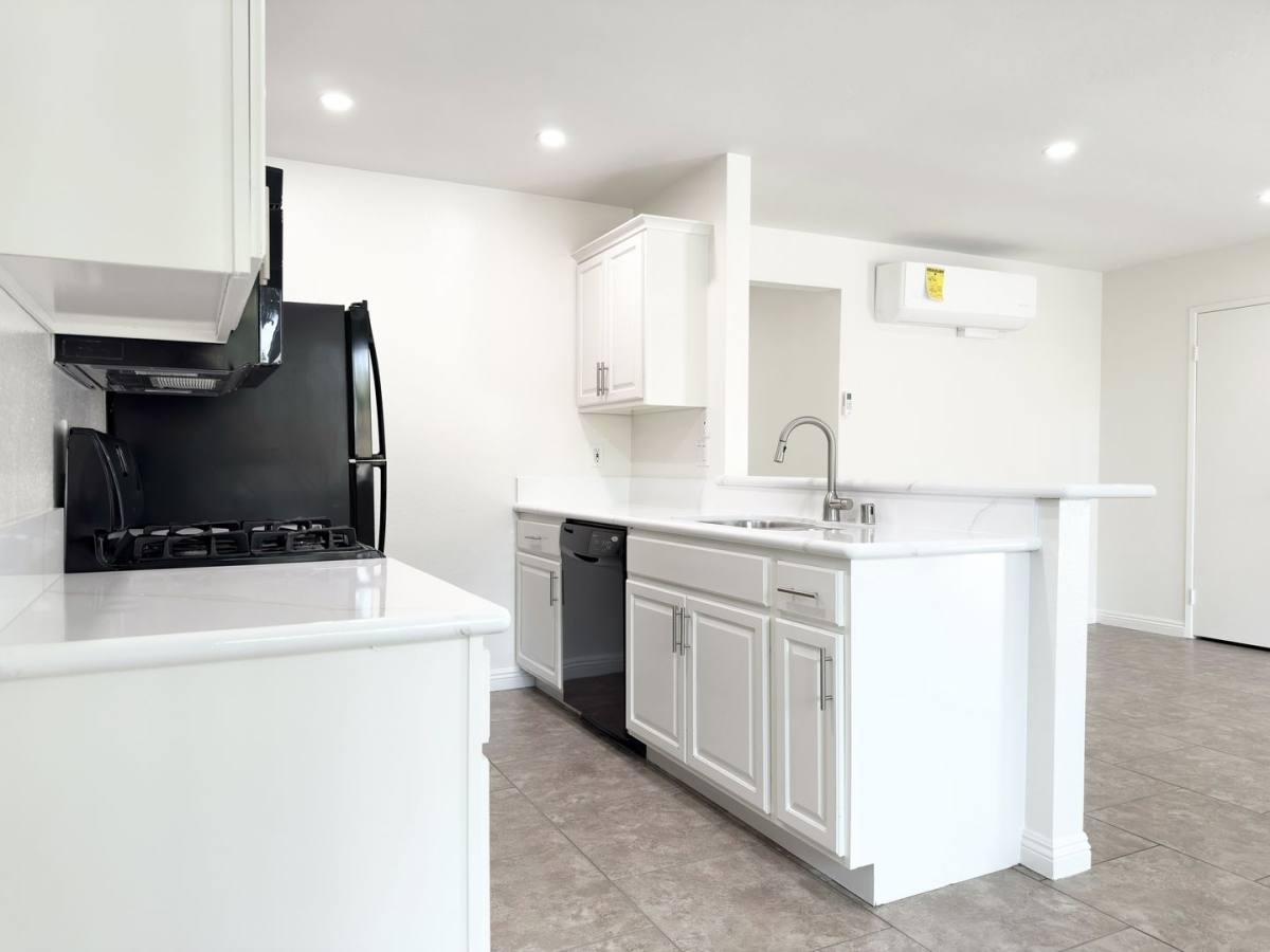 Apartment for rent at 1435 N Vulcan Ave, Encinitas, CA 92024
