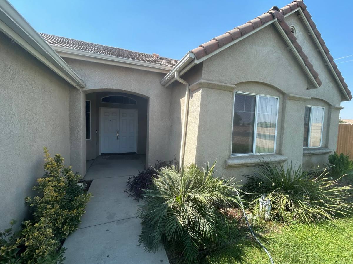 House for rent at 1793 Castle Way, Lemoore, CA 93245