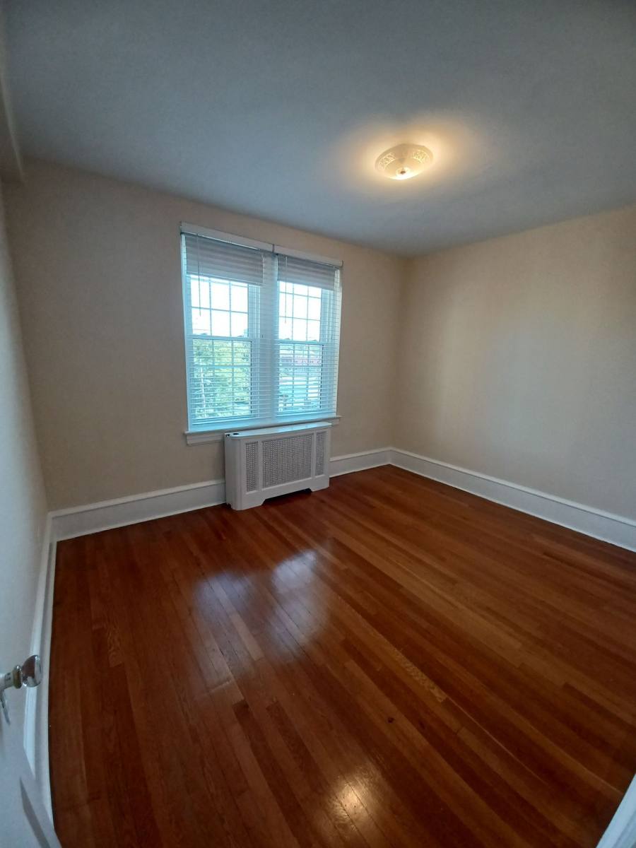 Apartment for rent at 2 Linden Ave #B200, Haddonfield, NJ 08033