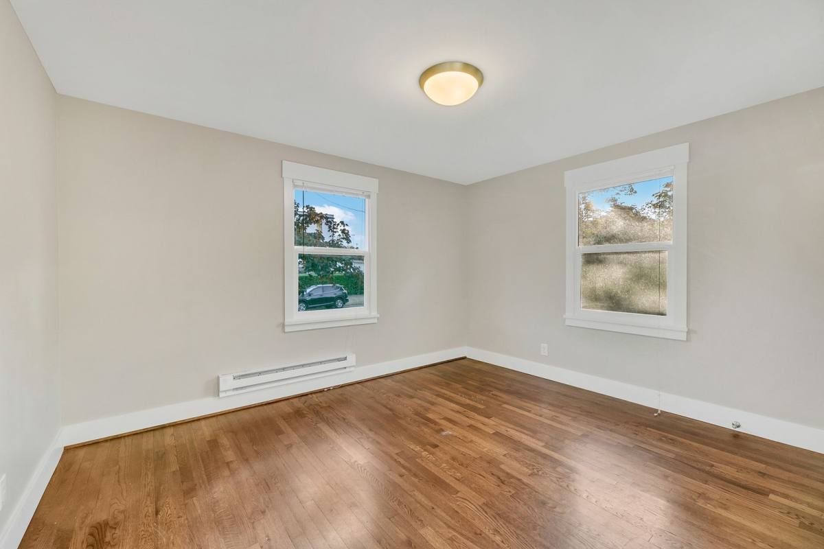 Apartment for rent at 805 26th Ave, Seattle, WA 98122