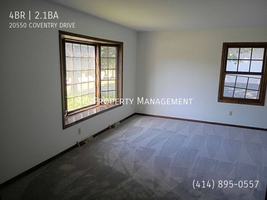 House for rent at 20550 Coventry Dr, Brookfield, WI 53045