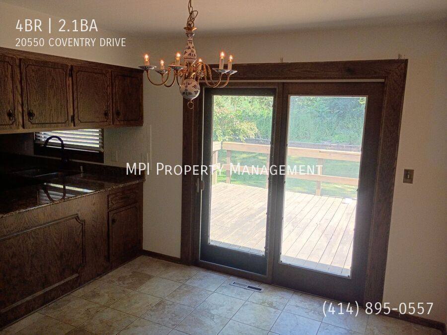 House for rent at 20550 Coventry Dr, Brookfield, WI 53045