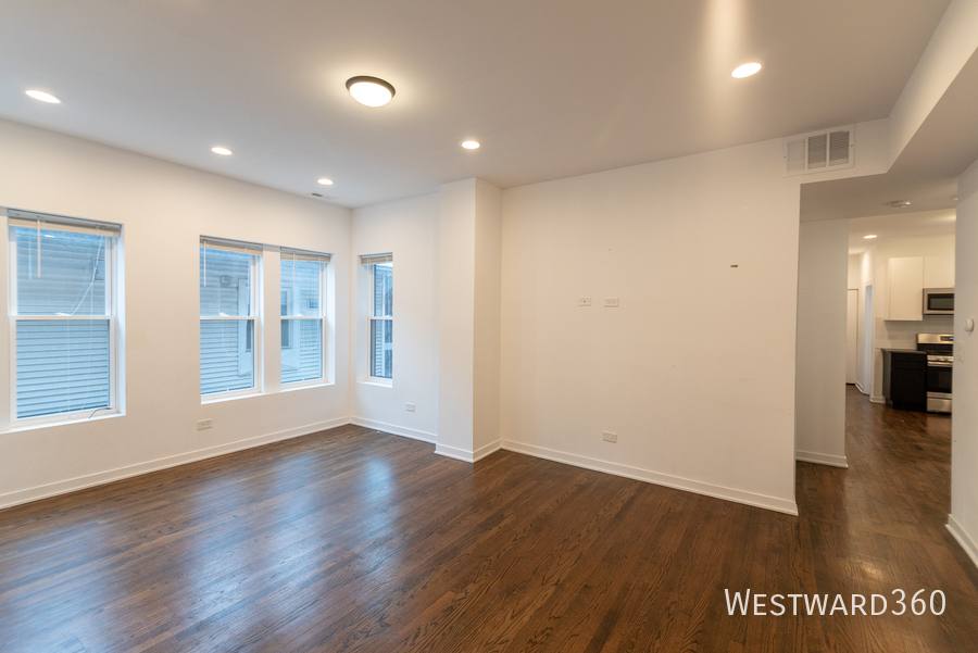 Apartment for rent at 1339 W Early Ave #3R, Chicago, IL 60660