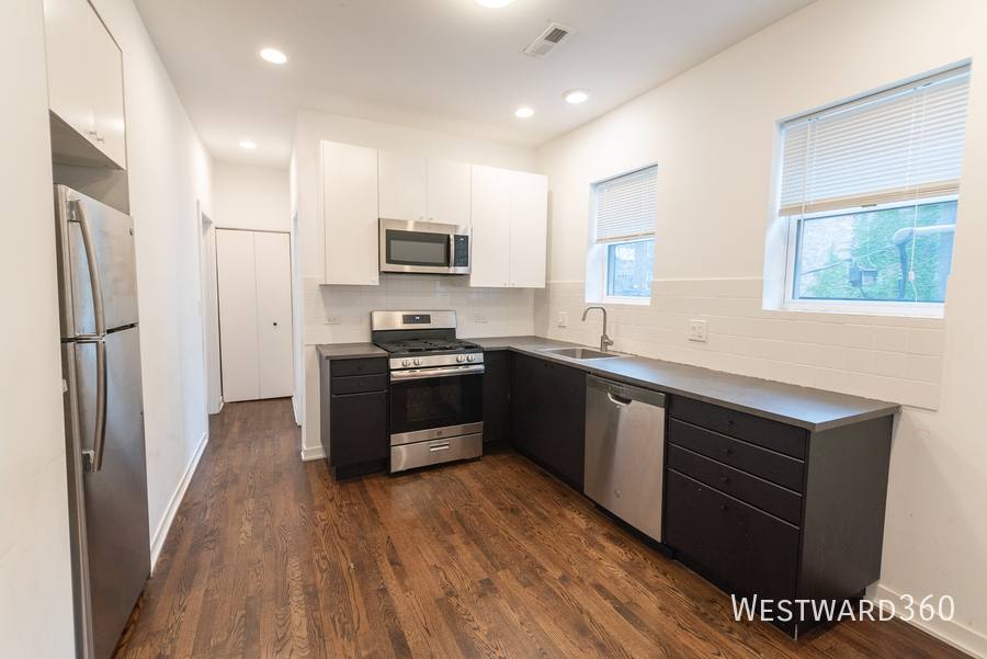 Apartment for rent at 1339 W Early Ave #3R, Chicago, IL 60660