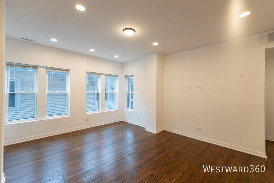 Apartment for rent at 1339 W Early Ave #3R, Chicago, IL 60660