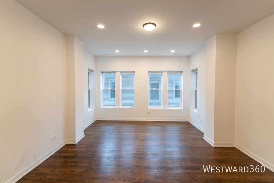 Apartment for rent at 1339 W Early Ave #3R, Chicago, IL 60660