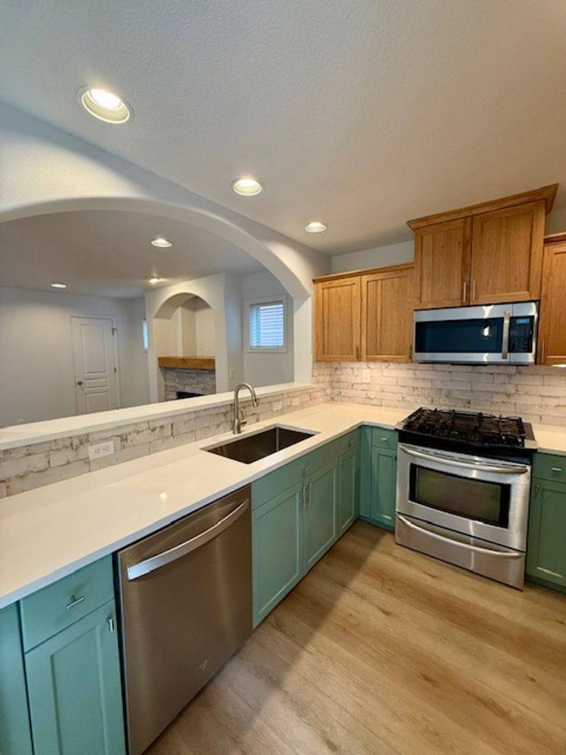 Townhouse for rent at 20278 Schaeffer Dr, Bend, OR 97703