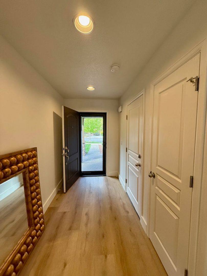 Townhouse for rent at 20278 Schaeffer Dr, Bend, OR 97703