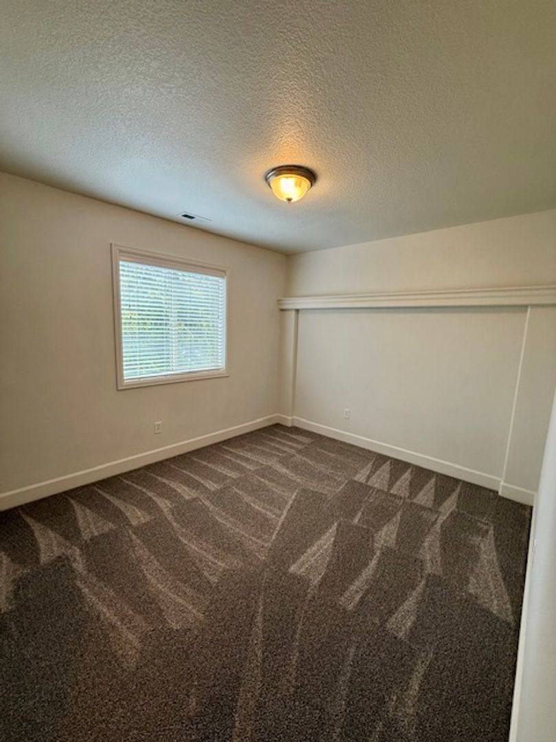 Townhouse for rent at 20278 Schaeffer Dr, Bend, OR 97703