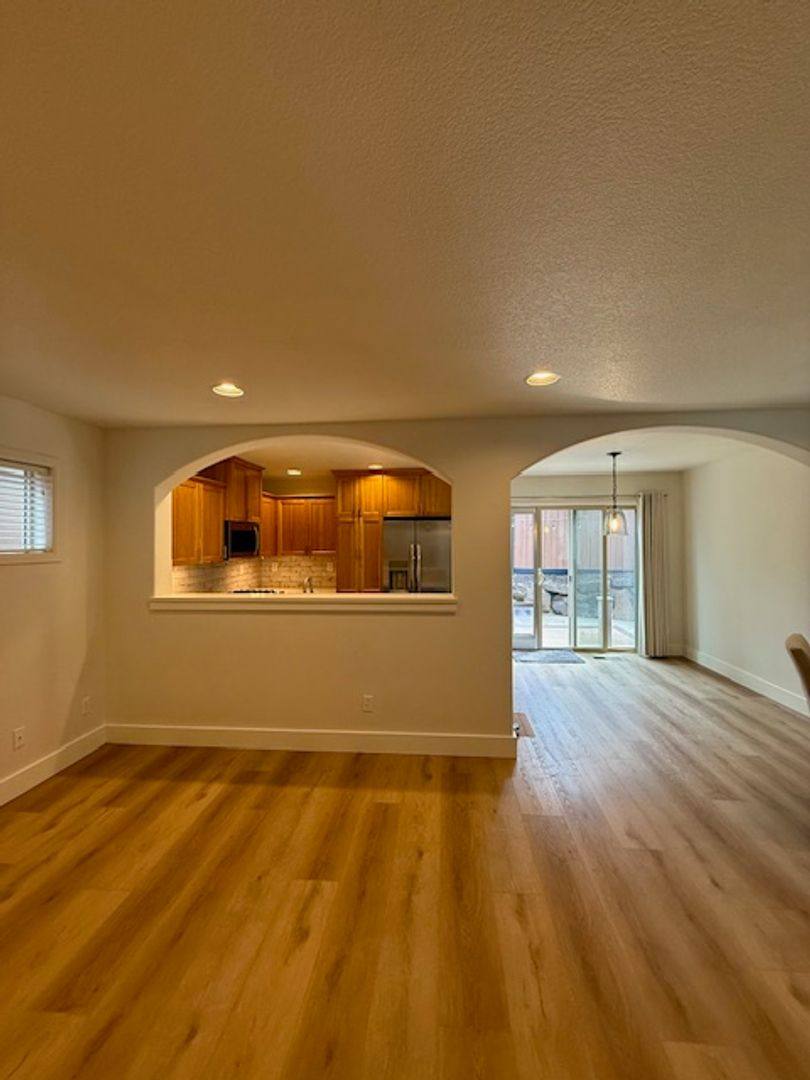 Townhouse for rent at 20278 Schaeffer Dr, Bend, OR 97703