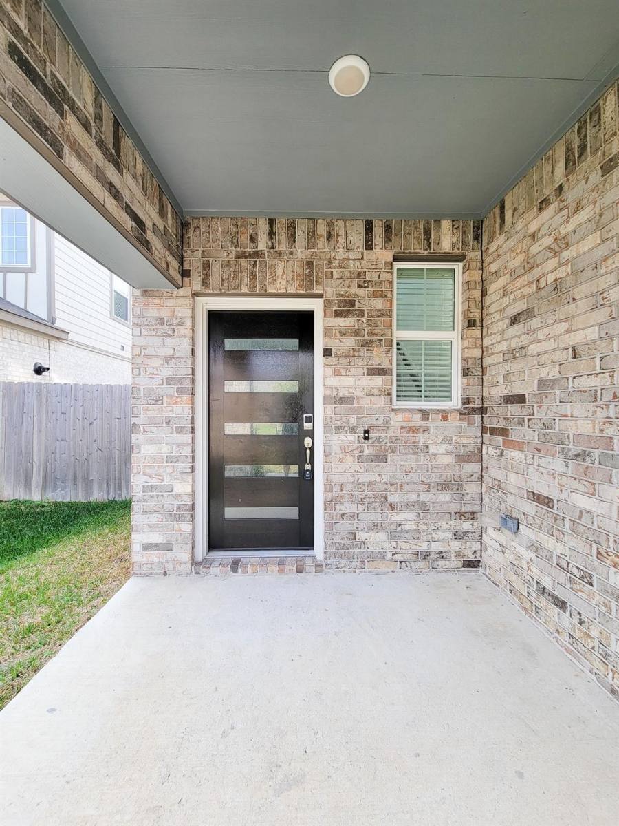Apartment for rent at 94 Valiant Ridge Trail #94, Magnolia, TX 77354
