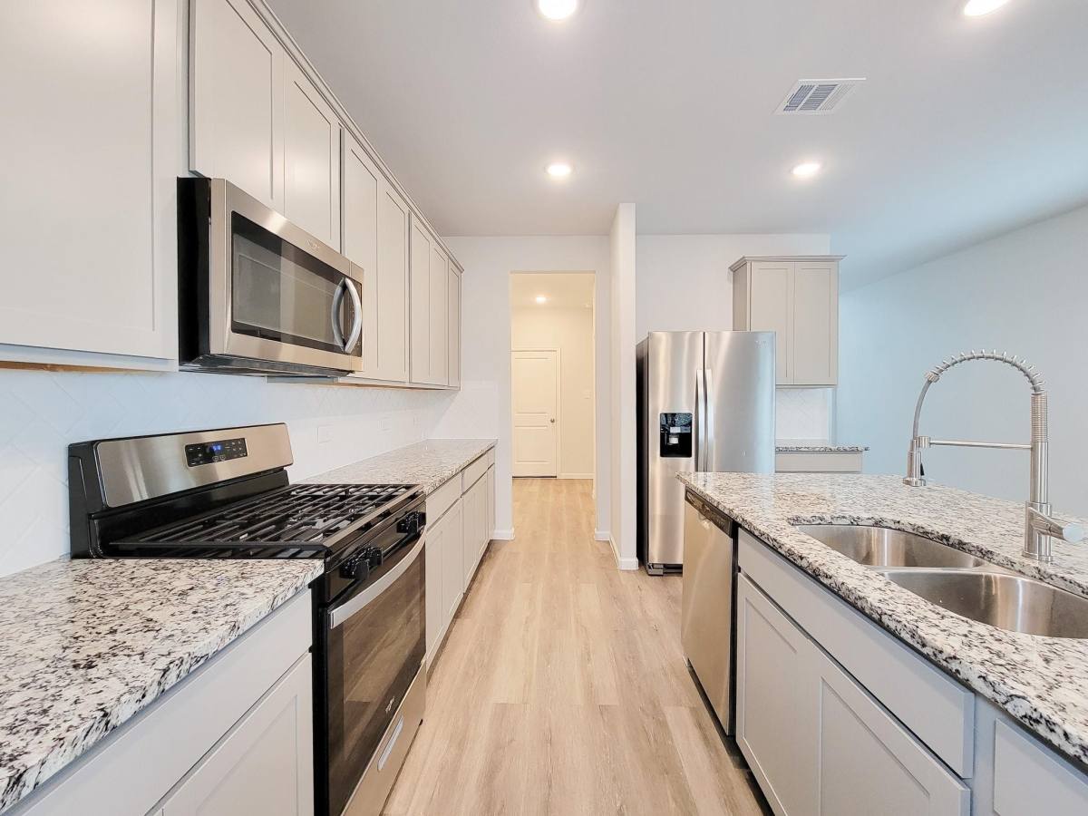 Apartment for rent at 94 Valiant Ridge Trail #94, Magnolia, TX 77354