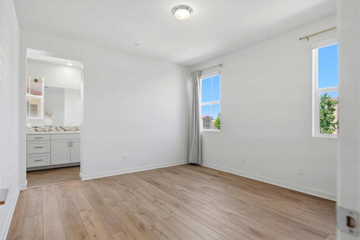 Townhouse for rent at 35861 Breckyn Lane, Murrieta, CA 92562