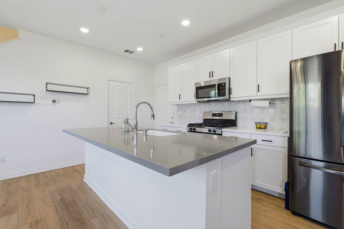 Townhouse for rent at 35861 Breckyn Lane, Murrieta, CA 92562