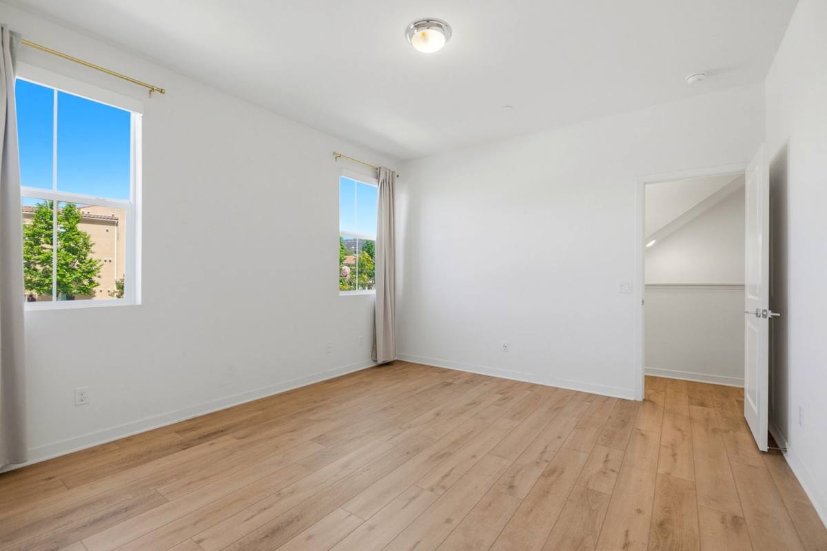 Townhouse for rent at 35861 Breckyn Lane, Murrieta, CA 92562