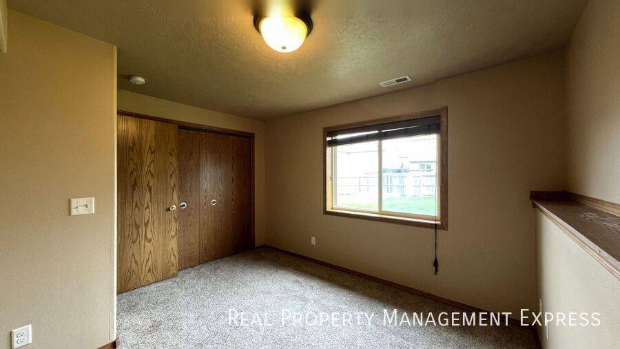 House for rent at 2508 N Aidan Ave, Sioux Falls, SD 57107