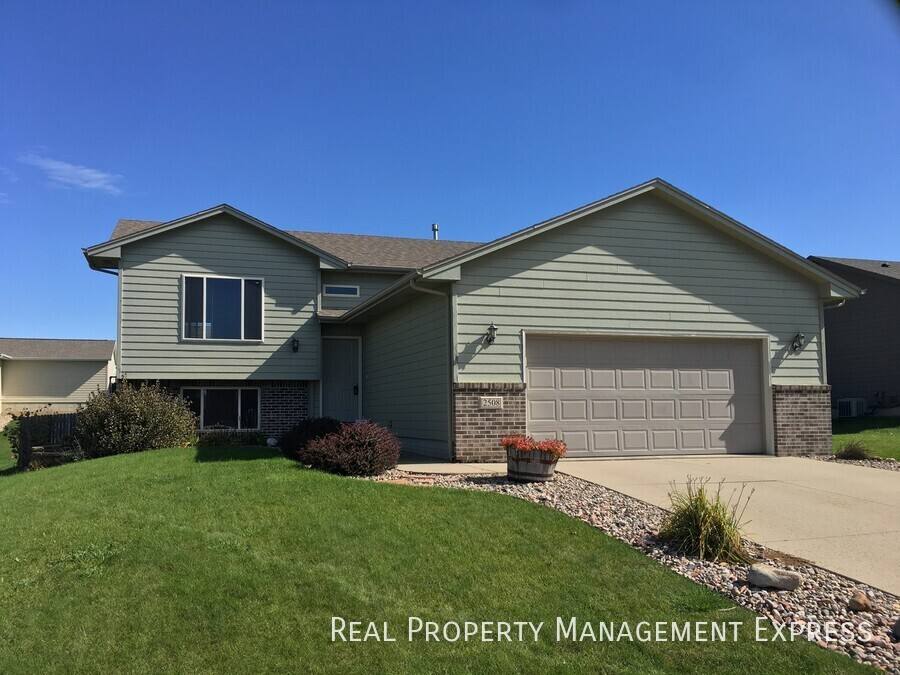 House for rent at 2508 N Aidan Ave, Sioux Falls, SD 57107
