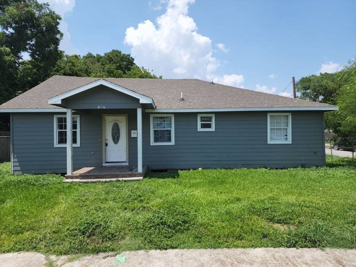 House for rent at 1907 Chew St, Houston, TX 77020