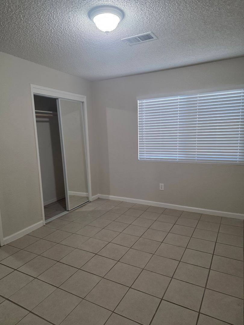 Apartment for rent at 2905 S Chester Ave, Bakersfield, CA 93304