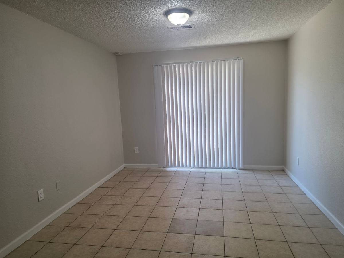 Apartment for rent at 2905 S Chester Ave, Bakersfield, CA 93304
