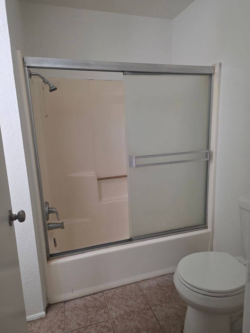 Apartment for rent at 2905 S Chester Ave, Bakersfield, CA 93304