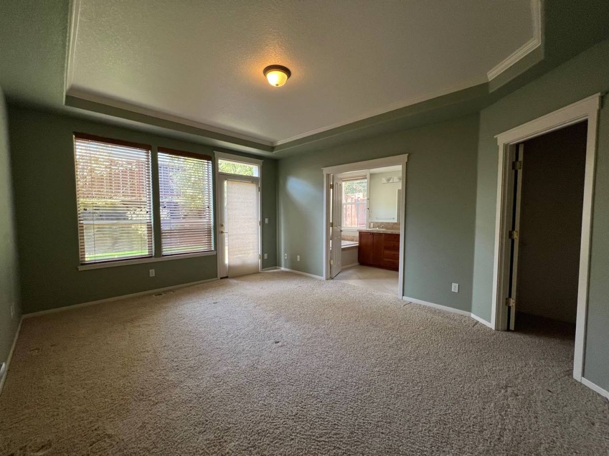 House for rent at 3593 NW Lansbrook Terrace, Portland, OR 97229