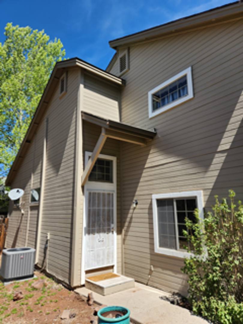 Townhouse for rent at 2571 S Eureka Lane, Flagstaff, AZ 86001