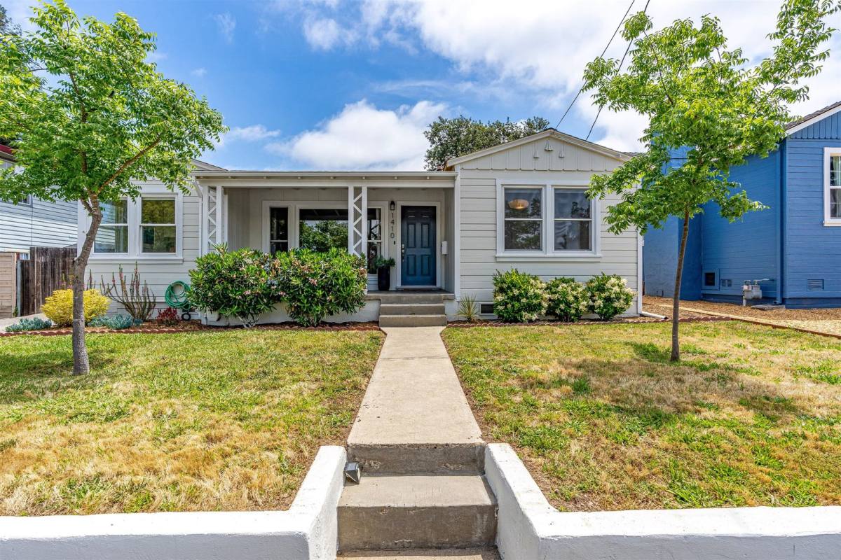 House for rent at 1410 Banks Ave, Napa, CA 94559