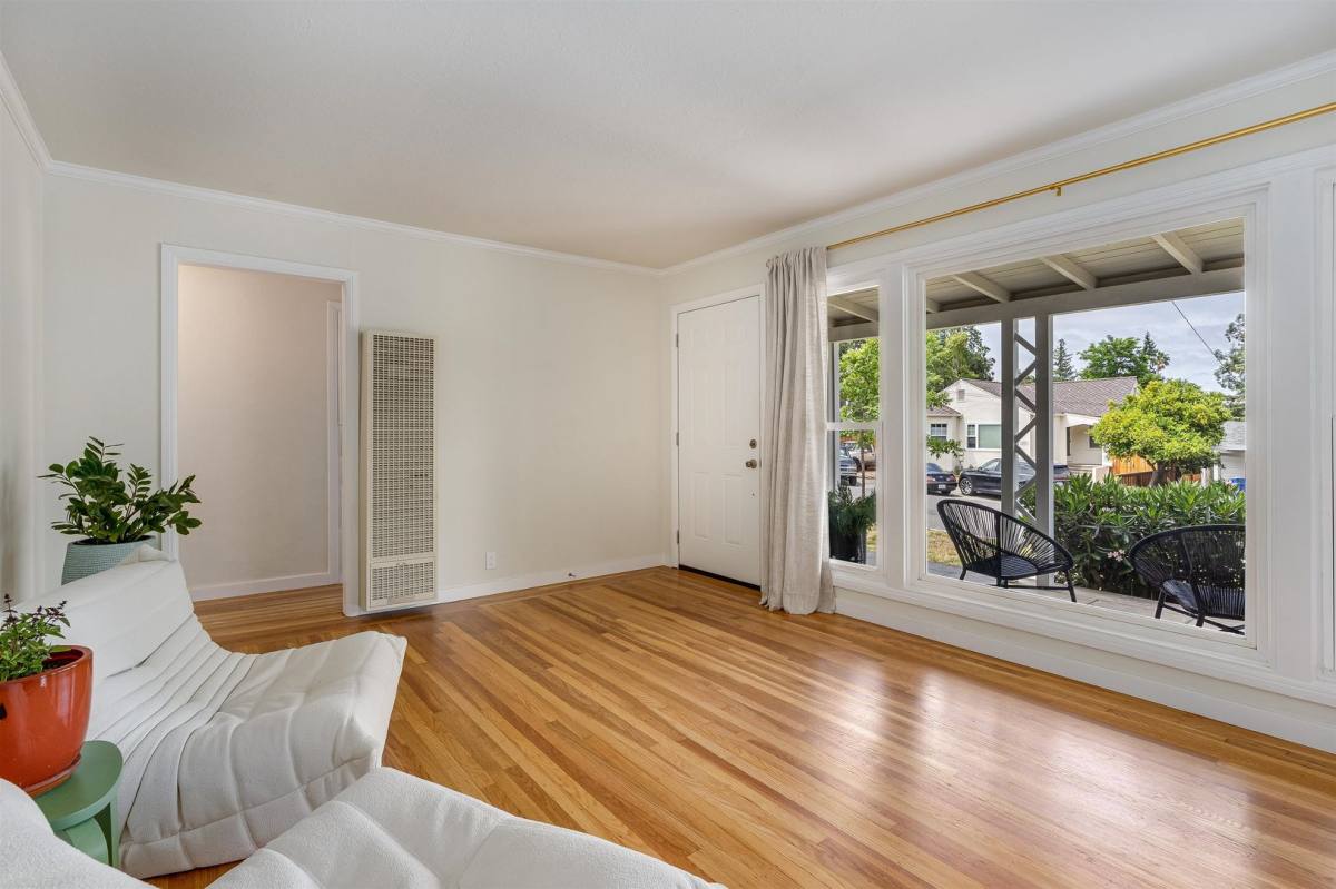 House for rent at 1410 Banks Ave, Napa, CA 94559