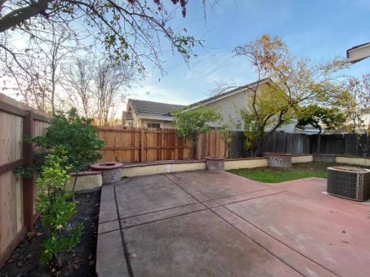 House for rent at 5901 Caddington Way, Sacramento, CA 95835