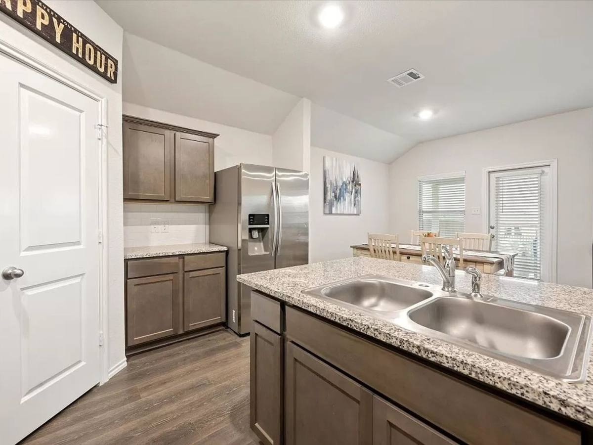 House for rent at 805 Fueller Dr, Aubrey, TX 76227