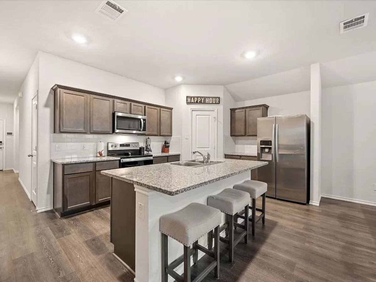 House for rent at 805 Fueller Dr, Aubrey, TX 76227
