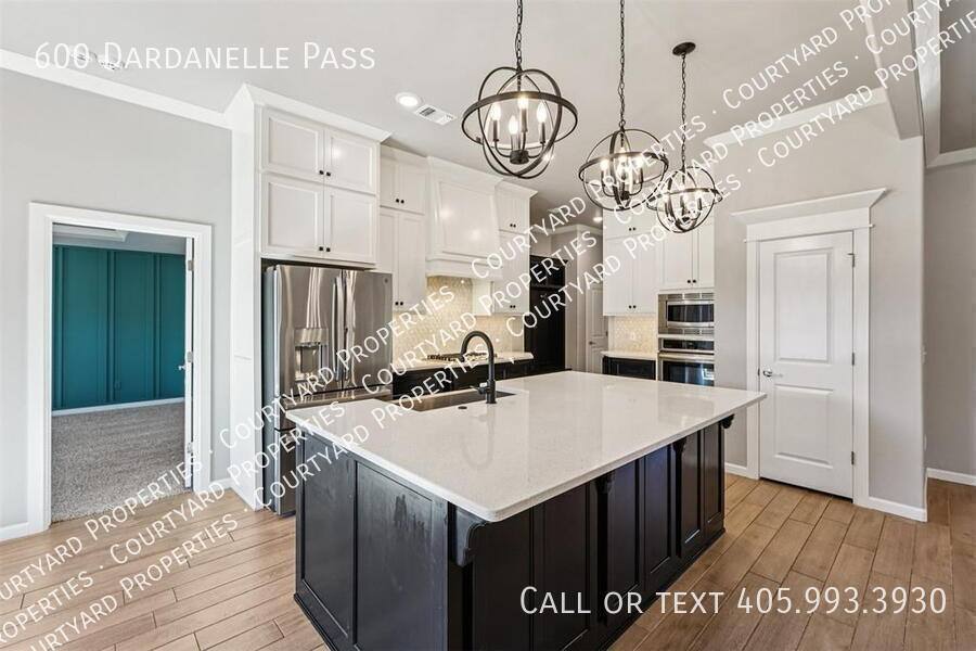 House for rent at 600 Dardanelle Pass, Edmond, OK 73025