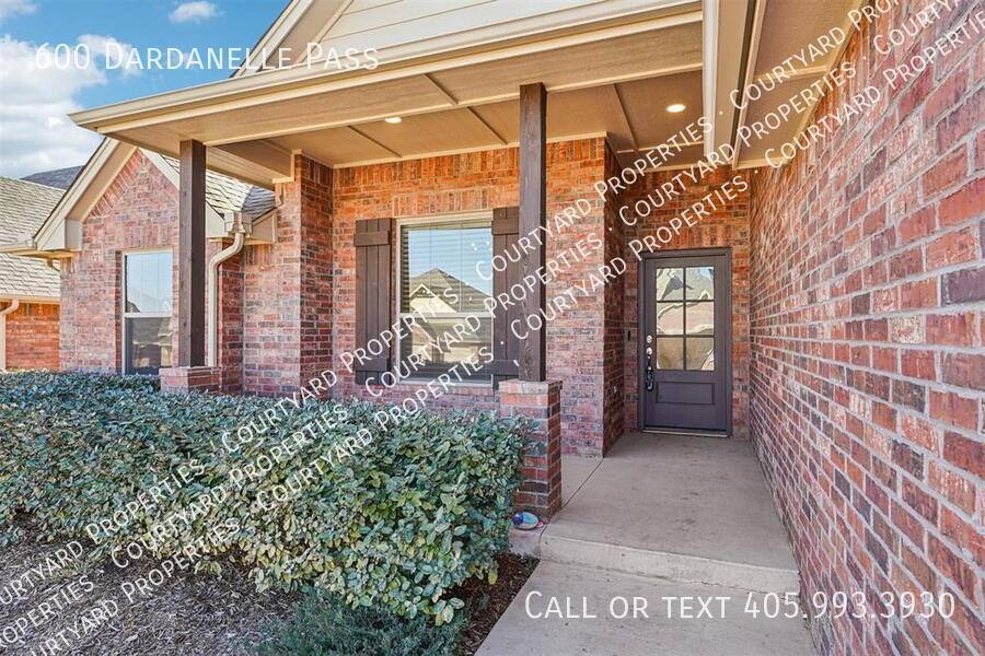 House for rent at 600 Dardanelle Pass, Edmond, OK 73025