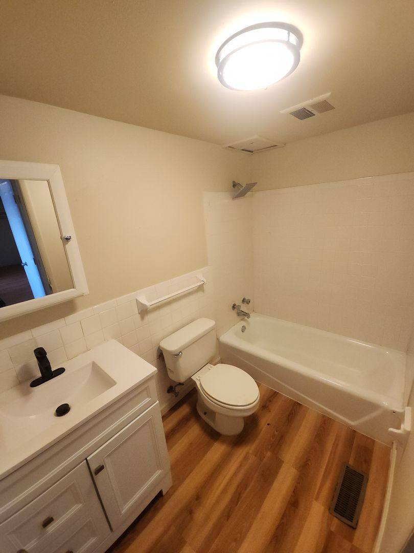 Apartment for rent at 9900 Sloane Square, Saint Louis, MO 63134