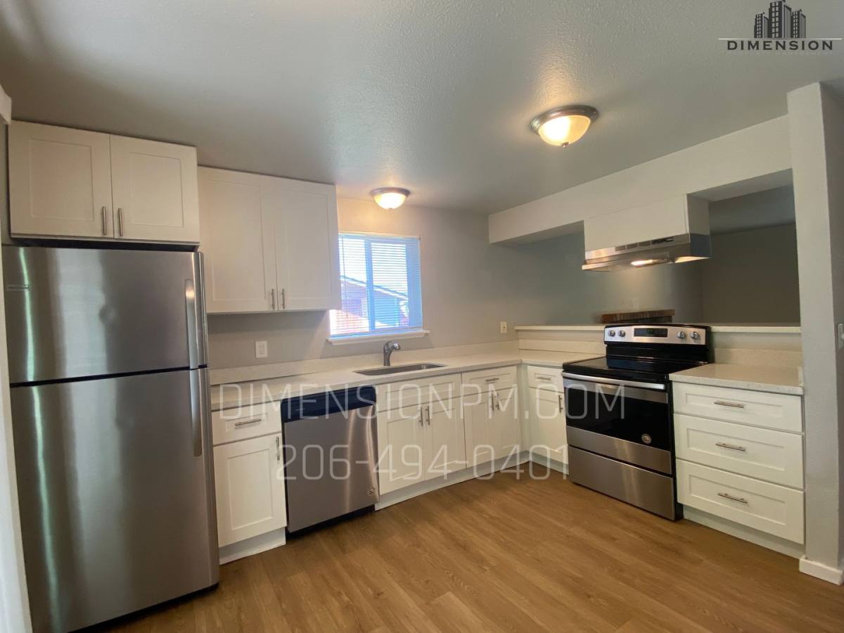 Townhouse for rent at 6712 To 6714 111th St Court E, Puyallup, WA 98373