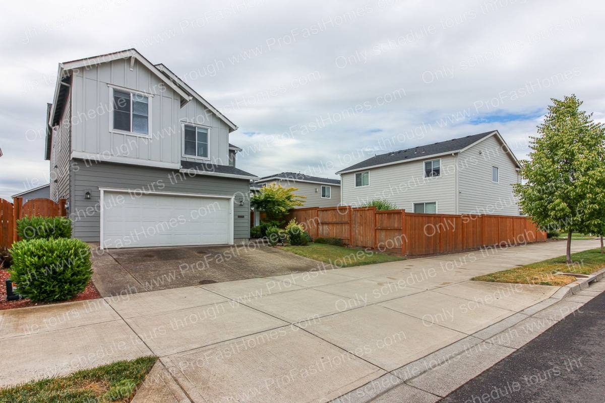 House for rent at 2445 S Jasper Dr, Cornelius, OR 97113