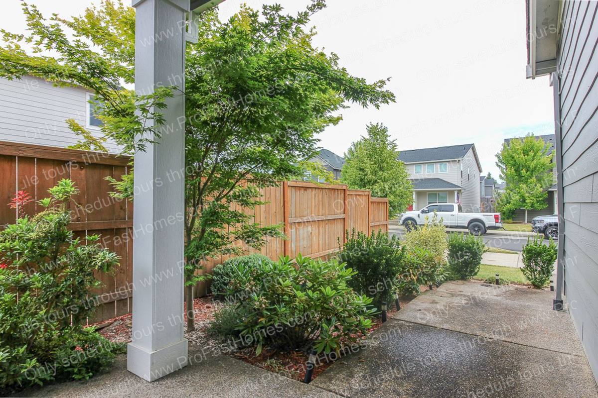 House for rent at 2445 S Jasper Dr, Cornelius, OR 97113