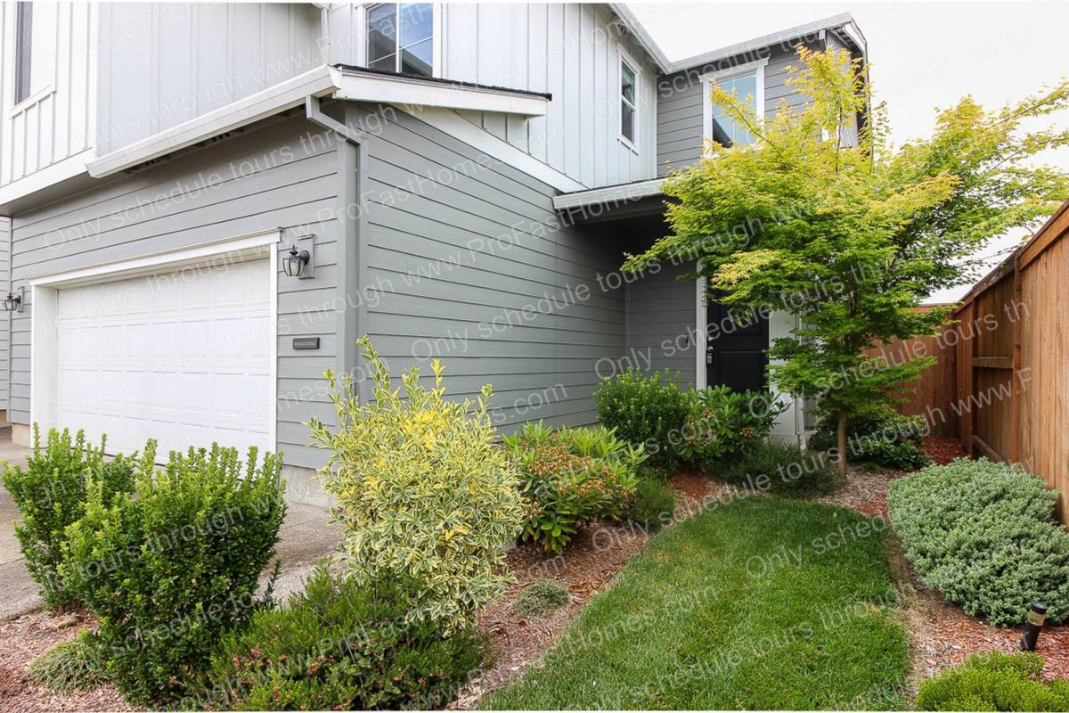 House for rent at 2445 S Jasper Dr, Cornelius, OR 97113
