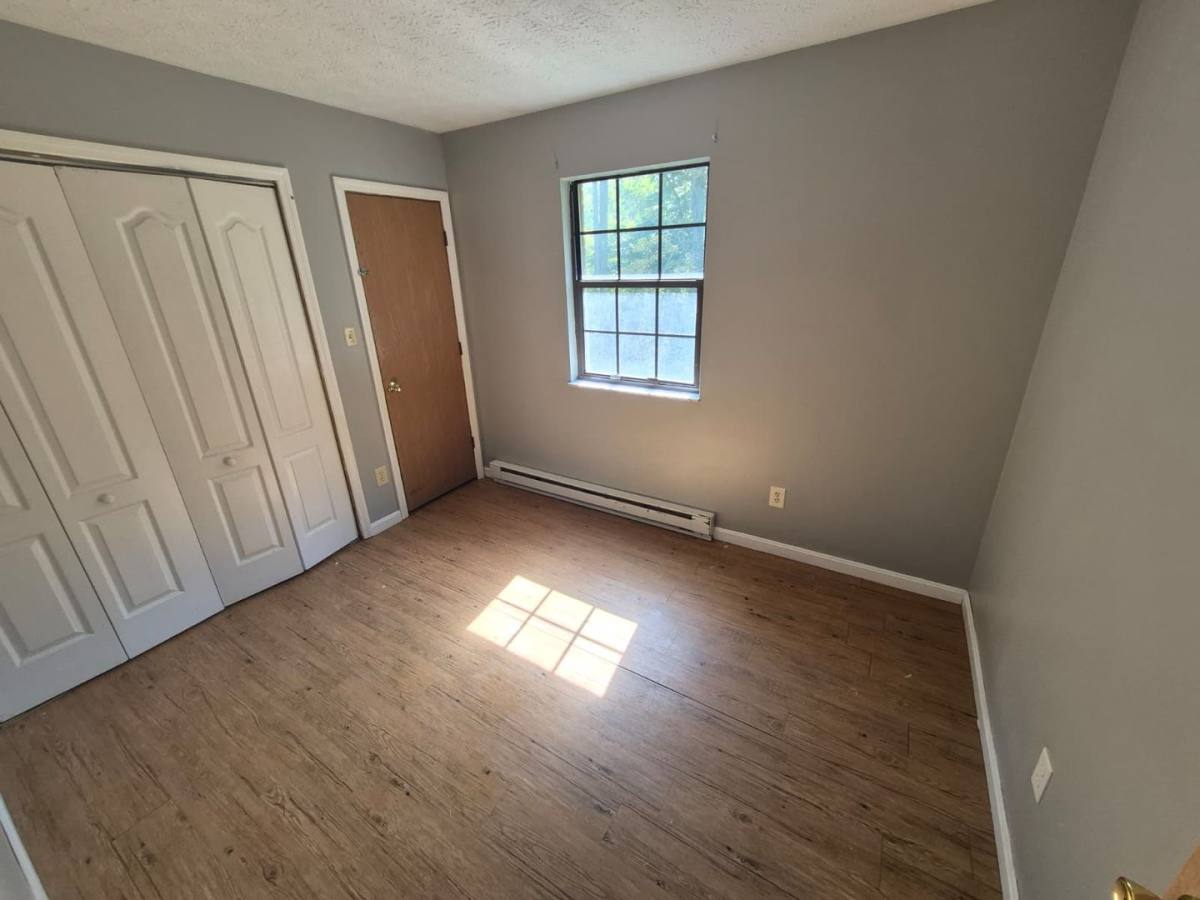 Apartment for rent at 105 Williams St, Butler, KY 41006
