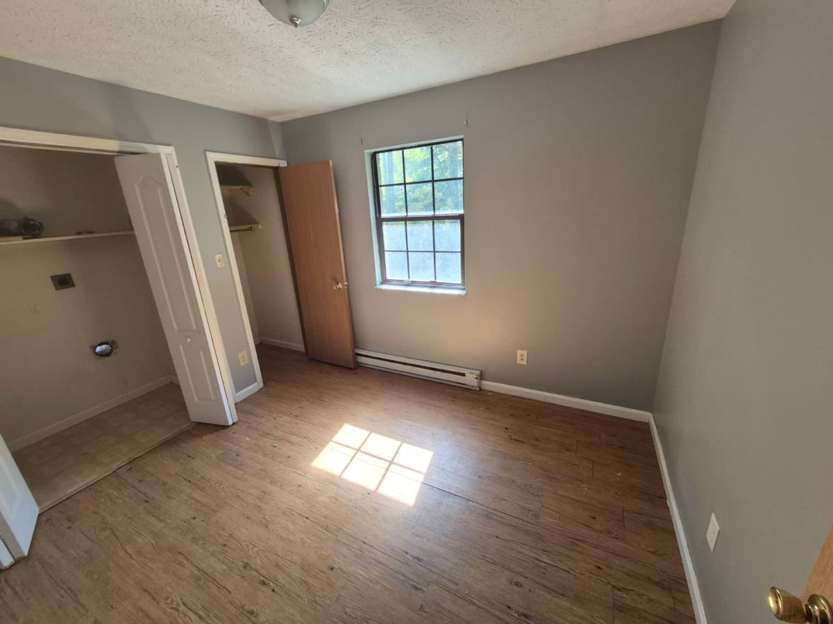 Apartment for rent at 105 Williams St, Butler, KY 41006