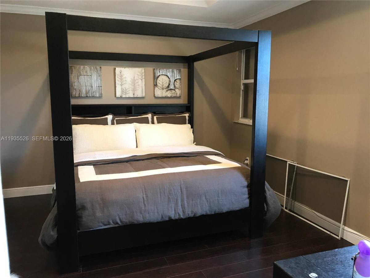 Townhouse for rent at 10872 SW 89th St, Miami, FL 33176