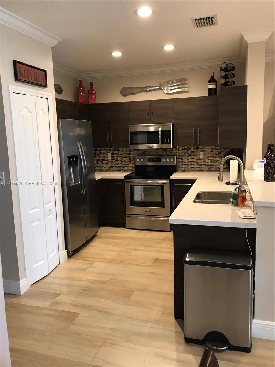 Townhouse for rent at 10872 SW 89th St, Miami, FL 33176