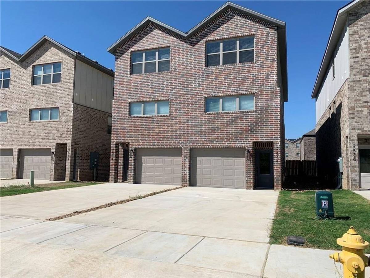 Apartment for rent at 2703 SW Livingston Square, Bentonville, AR 72713