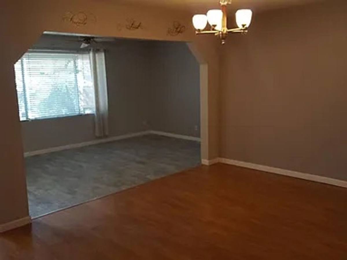 House for rent at 921 W Naranja Ave, Mesa, AZ 85210