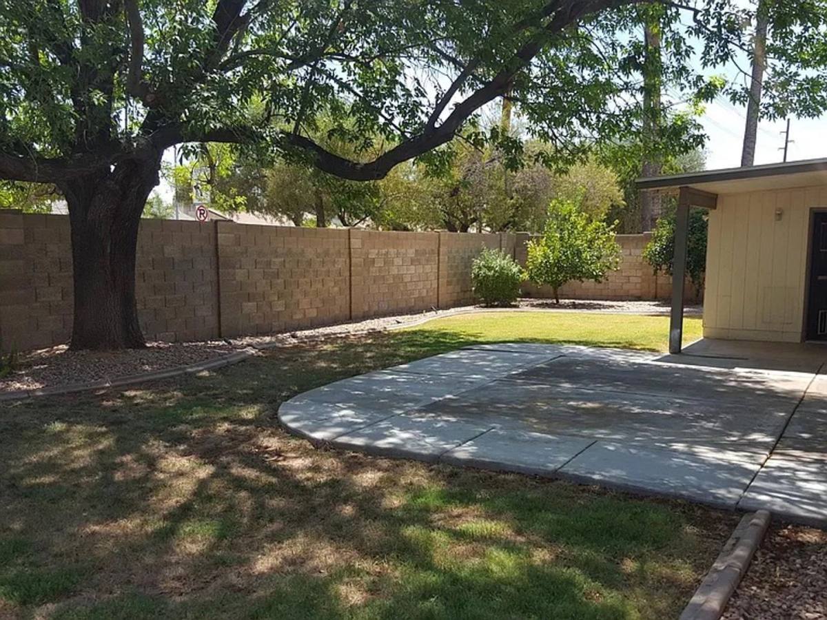House for rent at 921 W Naranja Ave, Mesa, AZ 85210