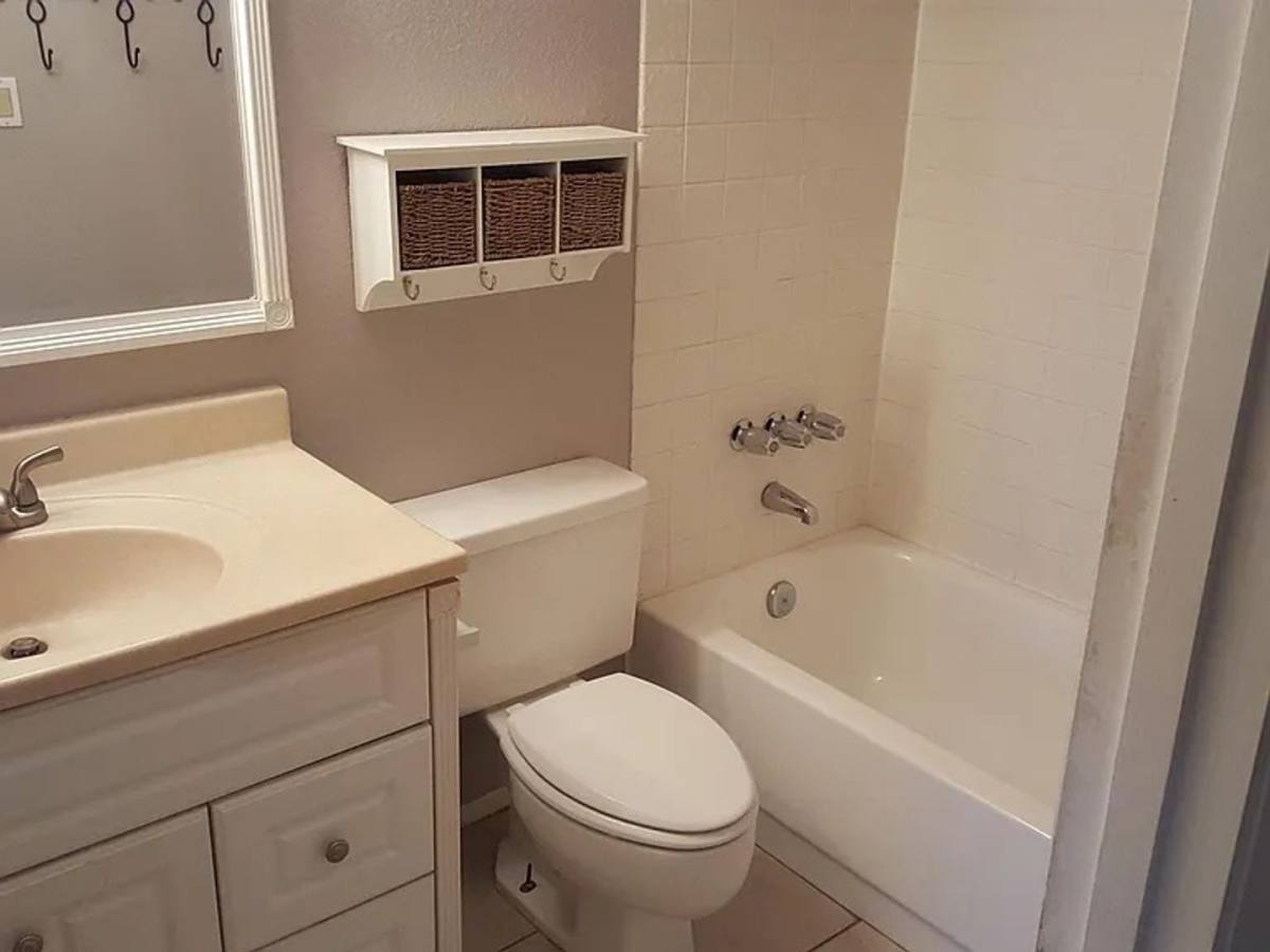 House for rent at 921 W Naranja Ave, Mesa, AZ 85210