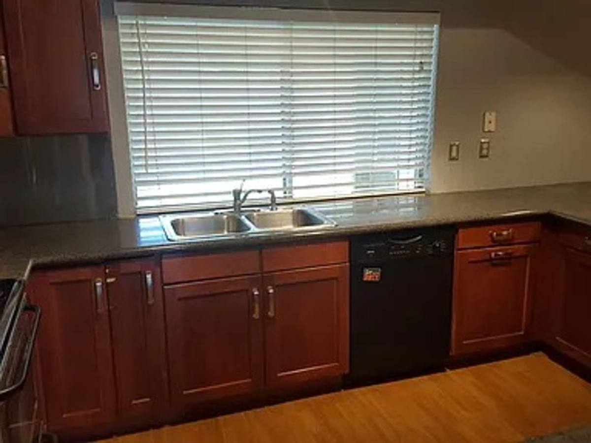 House for rent at 921 W Naranja Ave, Mesa, AZ 85210