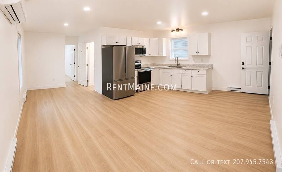 Apartment for rent at 11 Center St Ave #1, Bangor, ME 04401