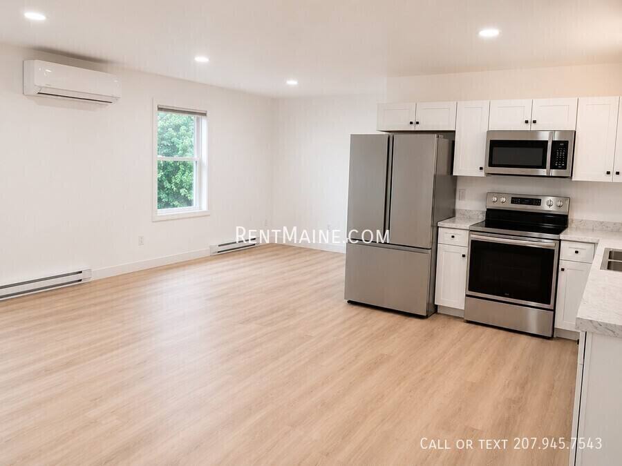 Apartment for rent at 11 Center St Ave #1, Bangor, ME 04401